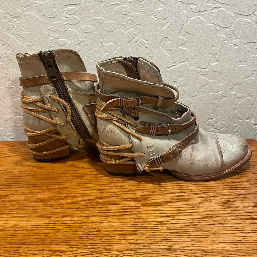 Free Bird Crue Boots